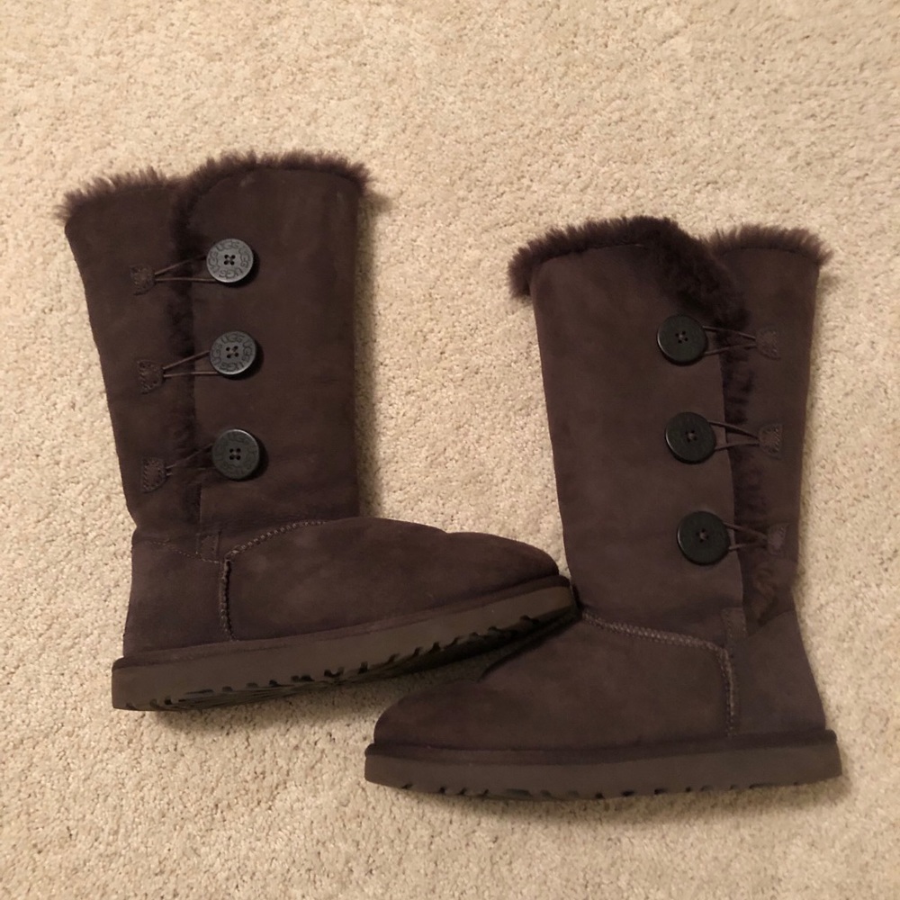 Chocolate Button Up Ugg’s